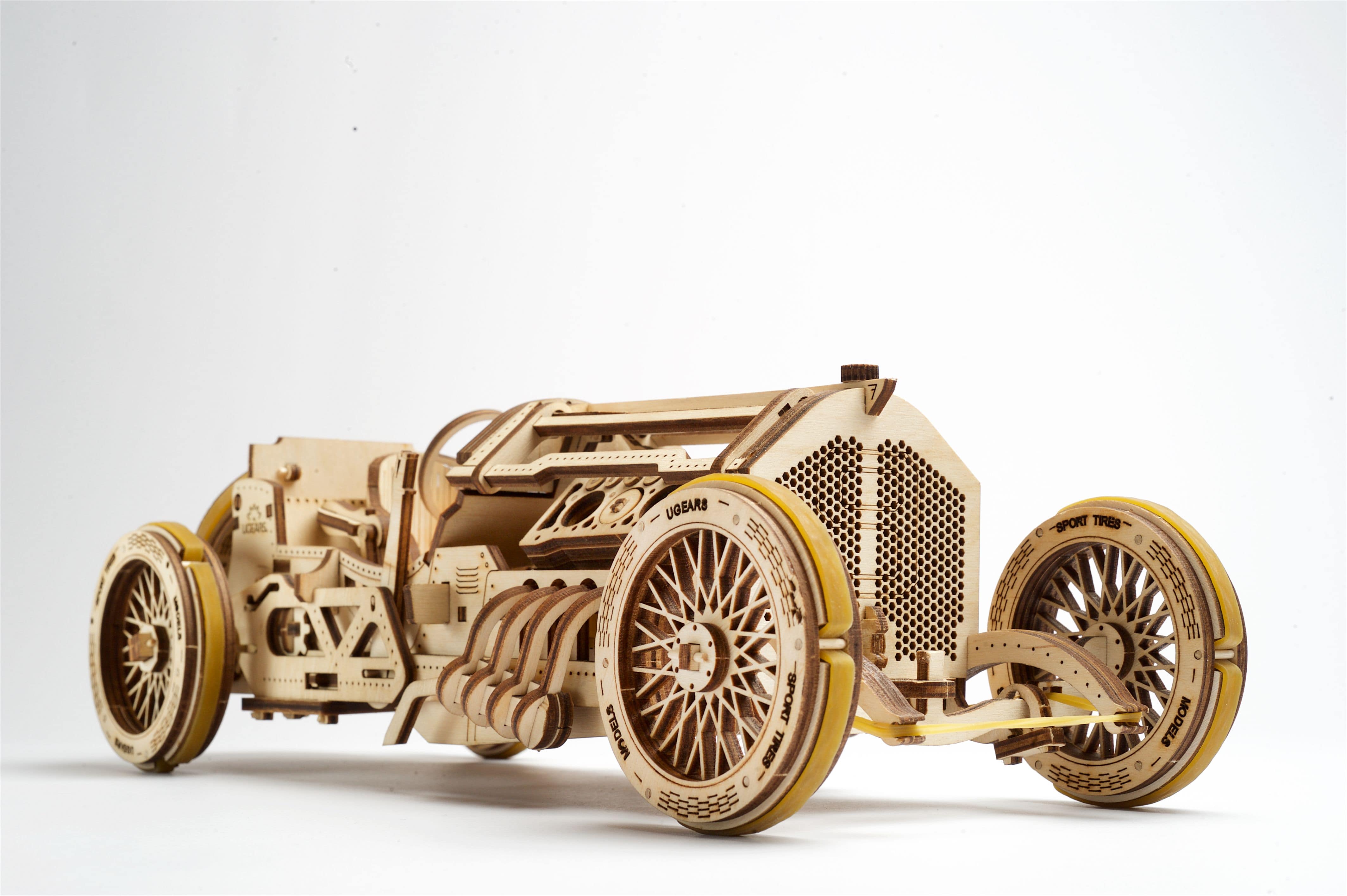 Wooden Car Model Building Kit Fuego Cloud Speedster Grand Prix Race Car